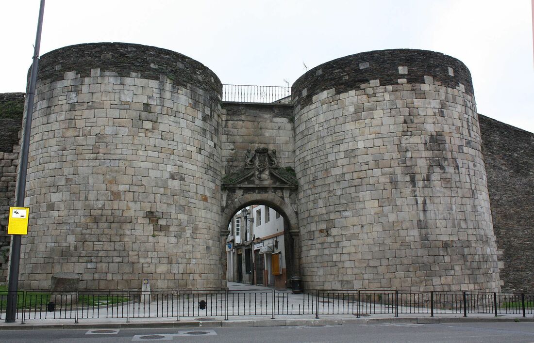 Puerta de San Pedro de la muralla de Lugo